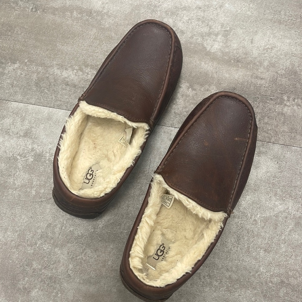 Size 12 ugg men’s leather loafers